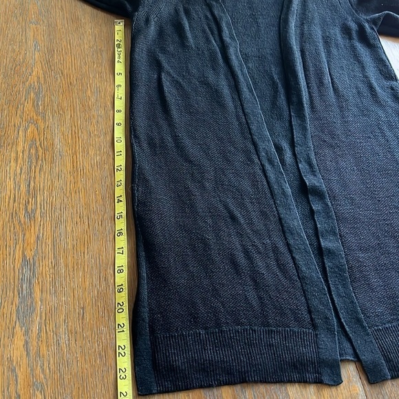 Talbots Women’s Petite 100% linen Black Cardigan size petite Short Sleeves - Picture 9 of 15